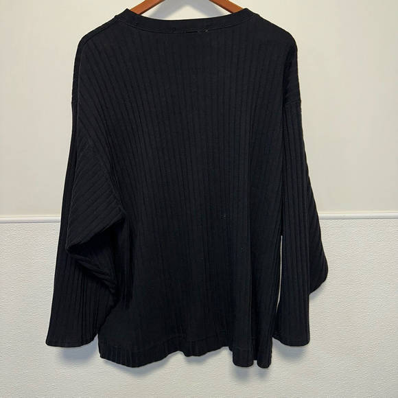The Limited Long Sleeve Sweater Top Size Medium Black Women’s - Picture 2 of 10